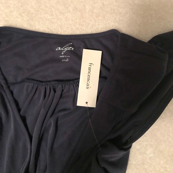 NWT Francesca’s Alya Navy Wrap Top Size Small - Picture 3 of 4